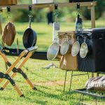 自宅がショップ風に？キャンプギアの見せる収納と隠す収納術